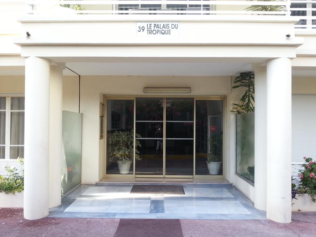 Le Palais Du Tropique Apartment Juan-les-Pins Bagian luar foto