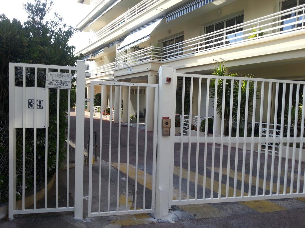 Le Palais Du Tropique Apartment Juan-les-Pins Bagian luar foto